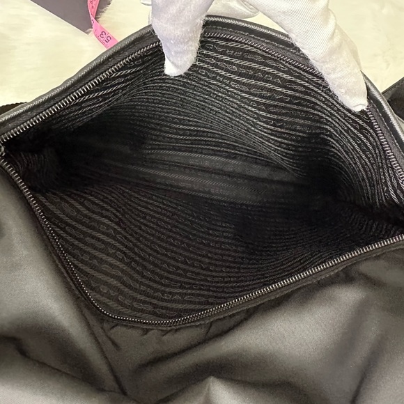 Auth Business Messenger bag excellent condition - Picture 14 of 17